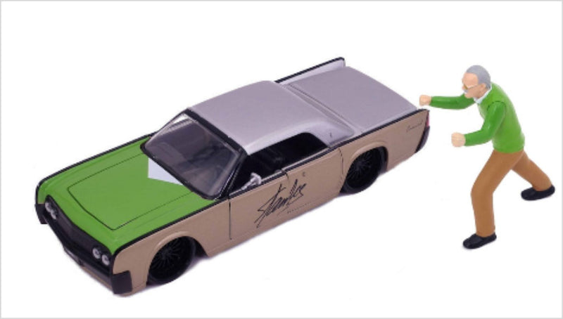 Stan Lee - 1963 Lincoln Continental with Stan 1:24 Scale Hollywood Ride