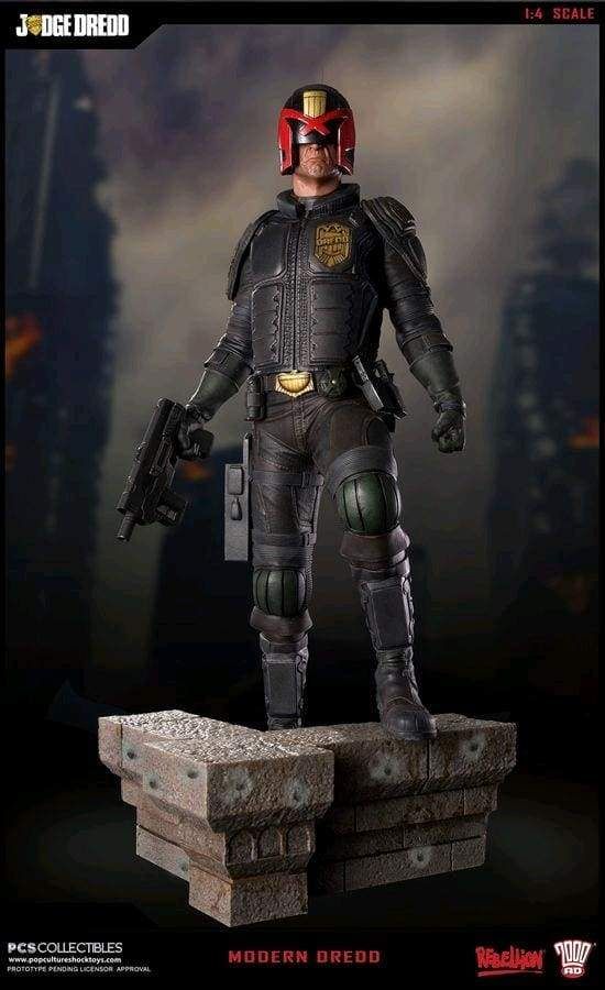 2000 AD - Judge Dredd 1:4 Statue - Premium Statue