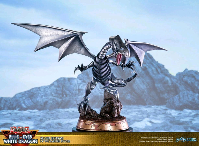 Yu-Gi-Oh! - Blue Eyes White Dragon (Silver) PVC Statue