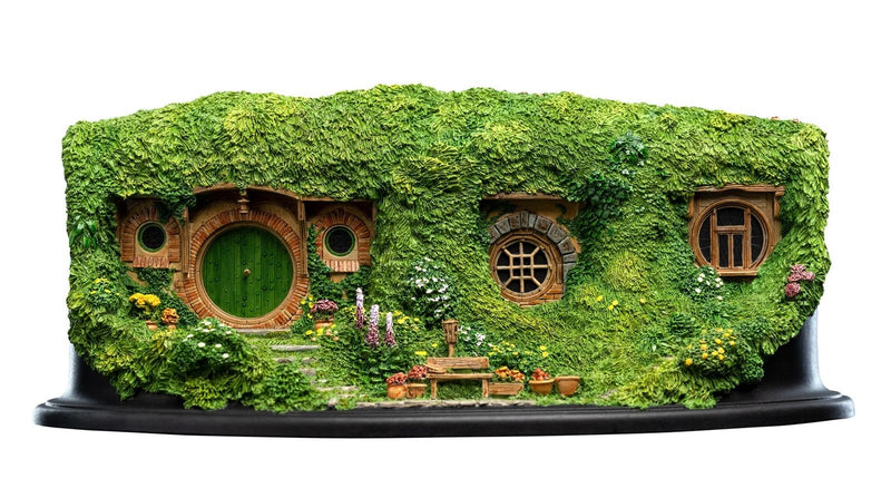 The Lord of the Rings - Bag End on the Hill 12