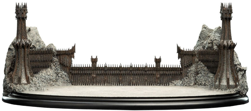 The Lord of the Rings - The Black Gate Environment Statue