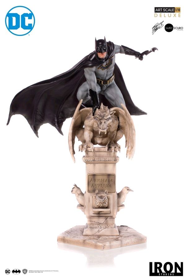Batman - Batman 1:10 Statue by Eddy Barrows