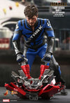 Iron Man 2 - Tony Stark Mark V Suit Up Deluxe 1:6 Scale 12