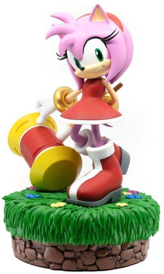 Sonic the Hedgehog - Amy Resin Statue