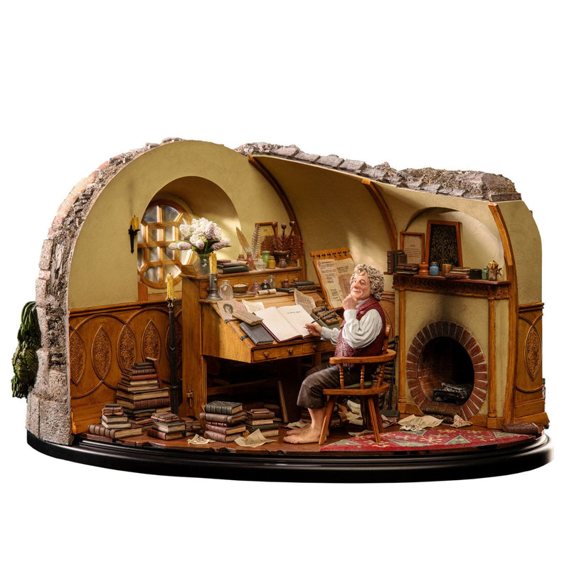 The Lord of the Rings - Bilbo Baggins in Bag End 1/6th Scale Statue