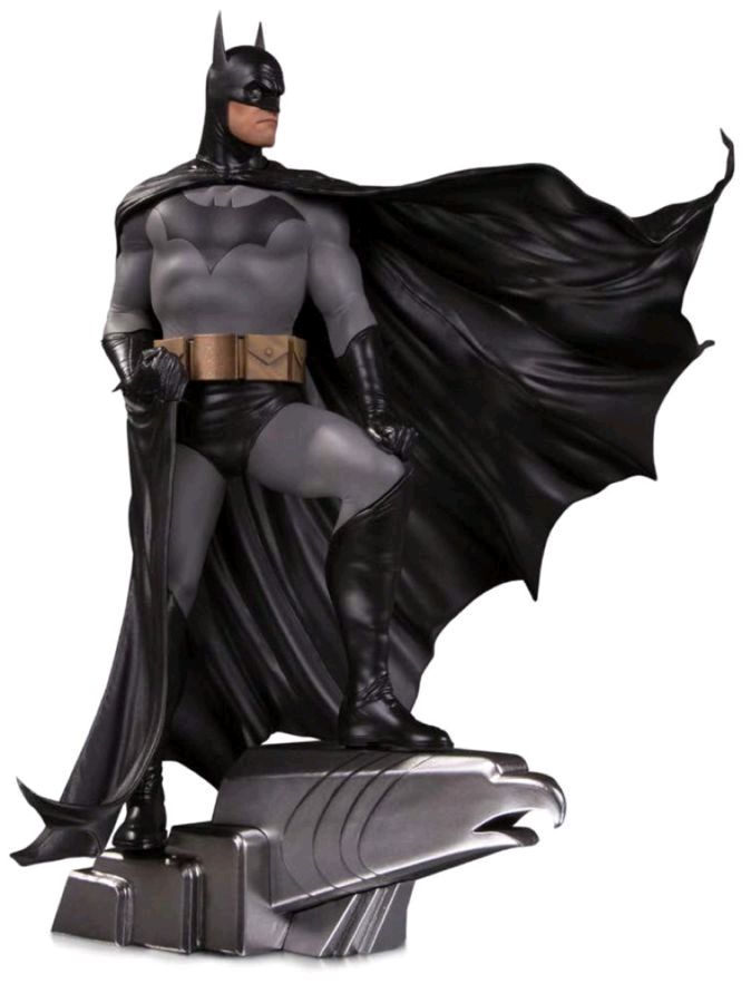 Batman - Batman by Alex Ross Deluxe Designer Statue