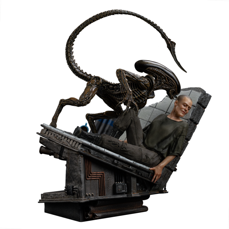 Alien 3 - Ripley & Dog Alien 1/10 Scale Statue