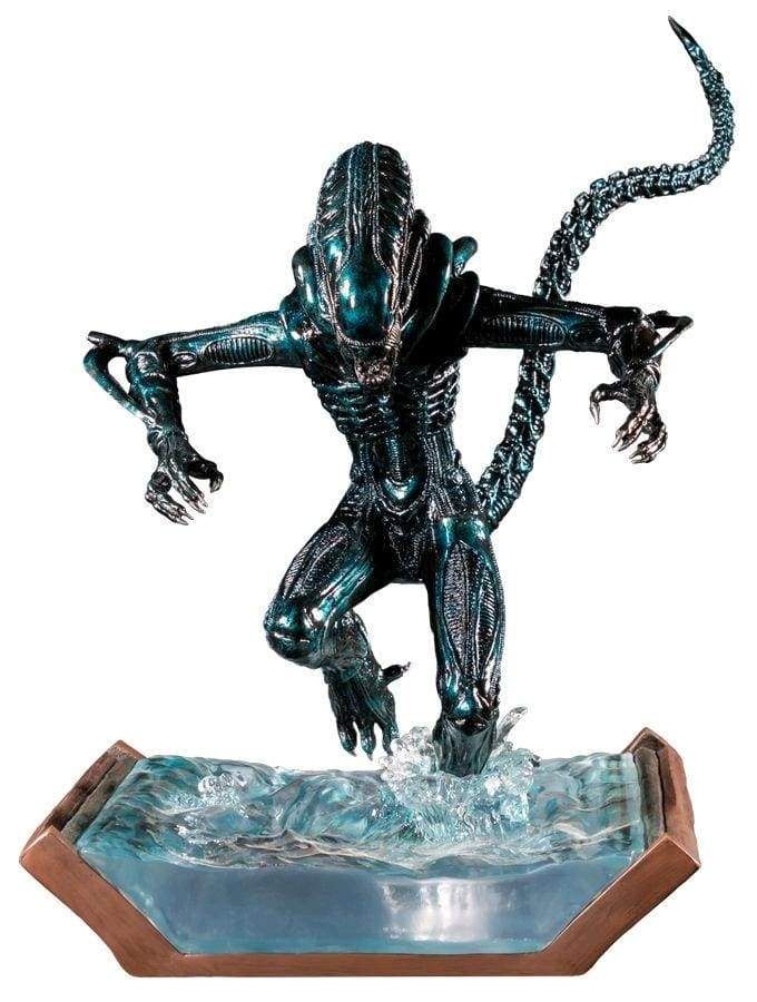 Image Aliens - Alien Water Attack Statue