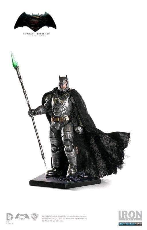 Image BvS - Batman Armored Battle Damaged 1:10 Scale Statue