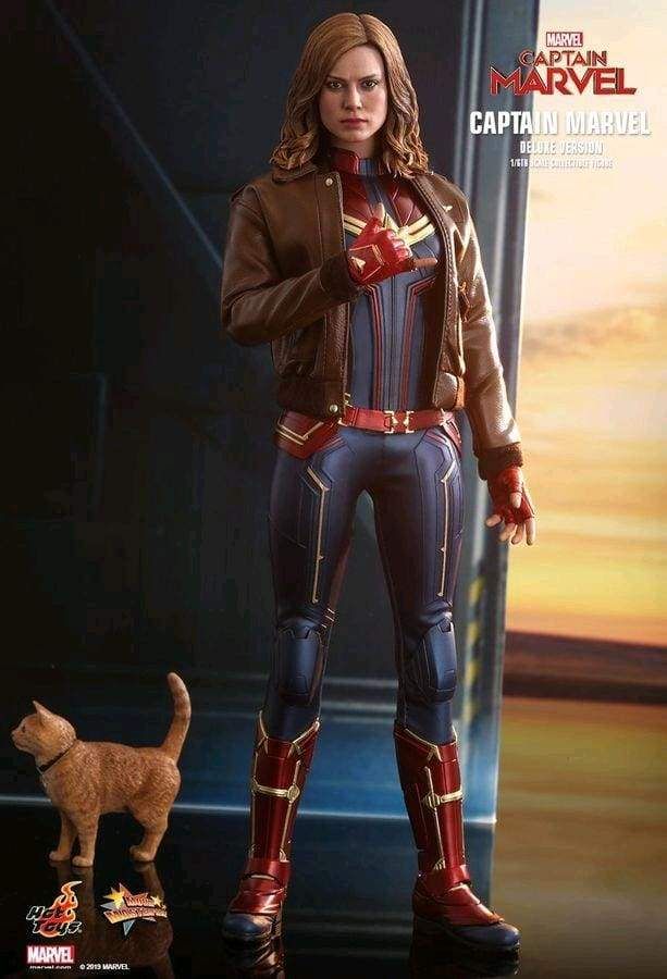 Image Captain Marvel - Captain Marvel Deluxe 12
