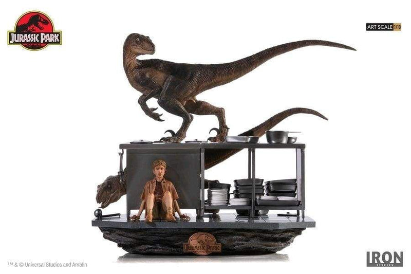 Image Jurassic Park - Velociraptors in the Kitchen 1:10 Scale Diorama