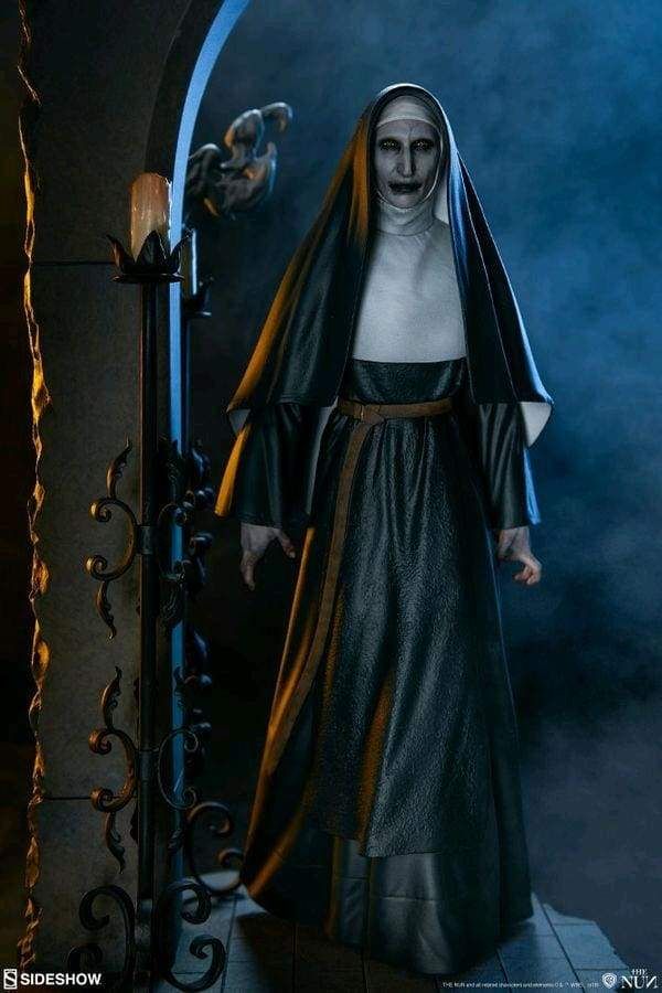 Image The Nun - Statue