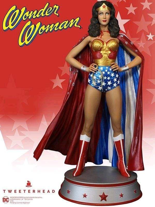 Image Wonder Woman - Cape Variant Maquette