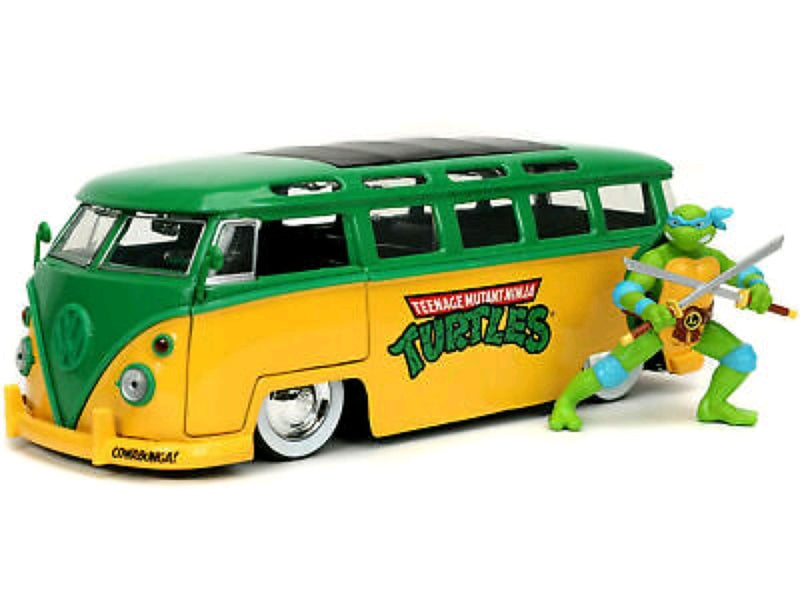 TMNT - '62 VW Bus with Leonardo 1:24 Scale Hollywood Ride