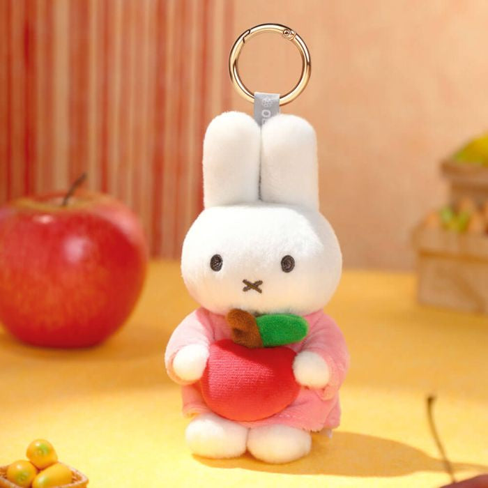 Miffy: Keyring - Miffy With Apple
