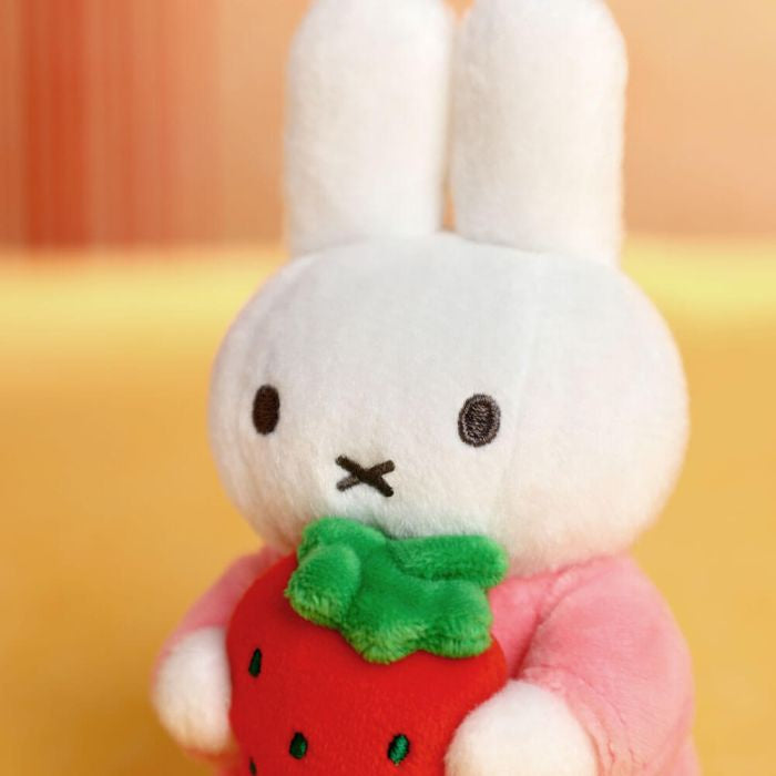 Miffy: Keyring - Miffy With Strawberry