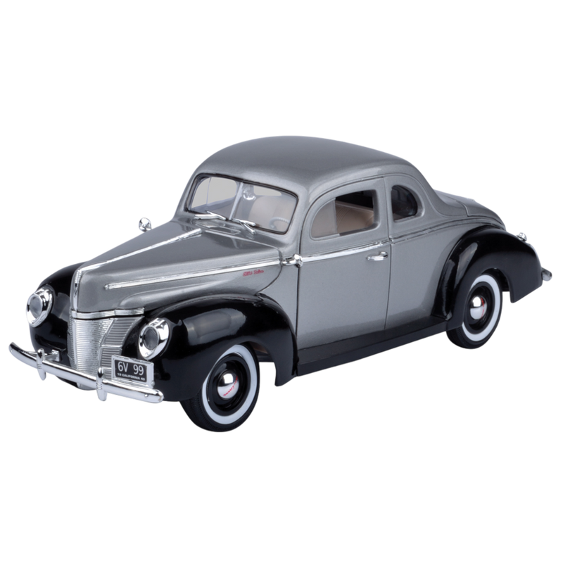 Timeless Legends - 1:18 Scale 1940 Ford Deluxe [Grey]