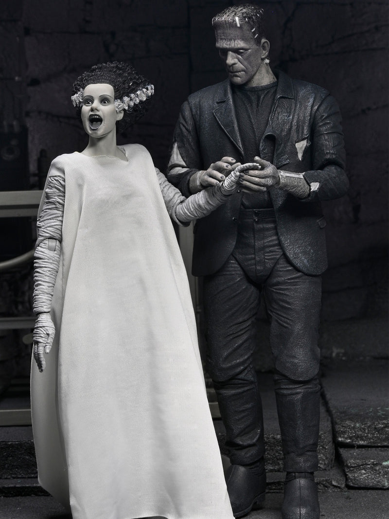 NECA: Universal Monsters X Bride Of Frankenstein 90th Anniversary – The Monster & His Mate 2pk 7″ Figures