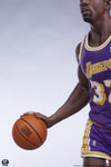 NBA - Magic Johnson 1/4 Scale Statue