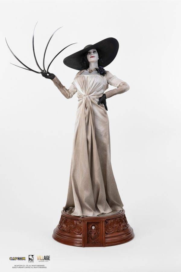 Resident Evil - Lady Dimitrescu 1:4 Scale Statue