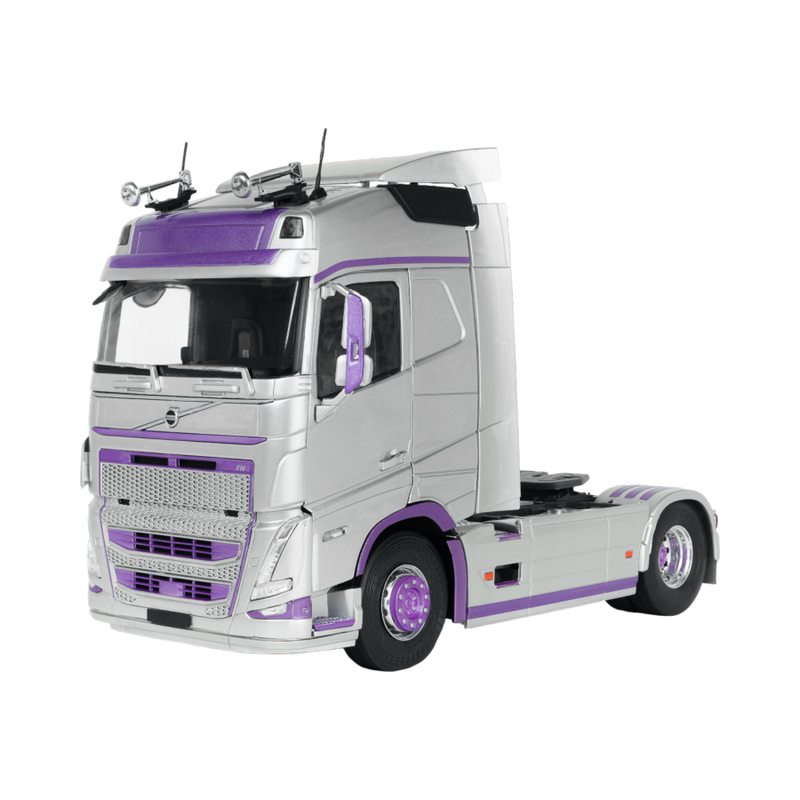 Solido Cars - 2023 Volvo Trucks FH Globetrotter XL 1:24 Scale Diecast Vehicle