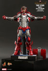 Iron Man 2 - Tony Stark Mark V Suit Up Deluxe 1:6 Scale 12