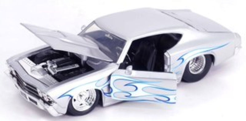 Big Time Muscle - Chevy Chevelle SS 1969 Silver 1:24 Scale Diecast Vehicle