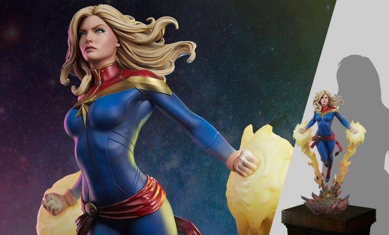 Marvel Comics - Captain Marvel Premium Format Statue