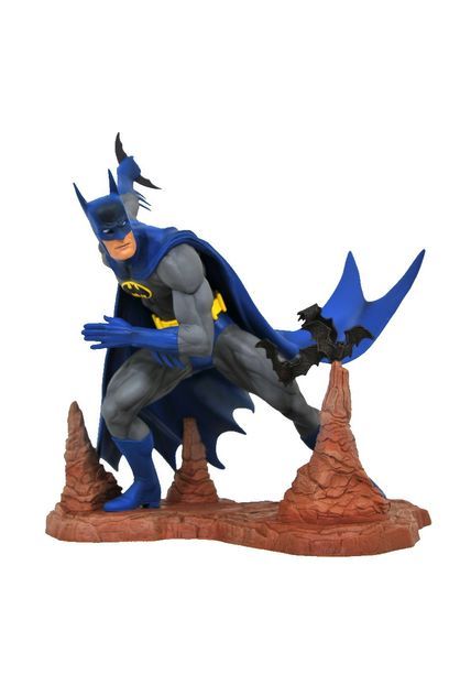 Batman - Batman Neal Adams Gallery Statue Exclusive